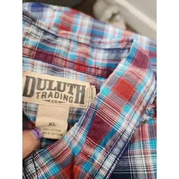 Duluth Trading Mens Relaxed Fit Short Sleeve Shirt Sz XL Red/Blue Plaid Cotton - Picture 4 of 6